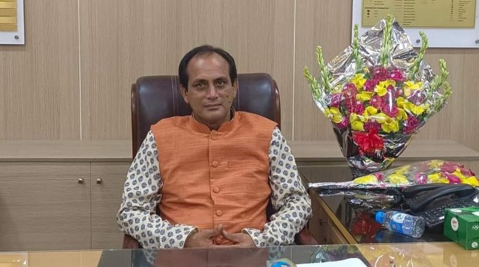 নকলা উপজেলা পরিষদের নবনির্বাচিত চেয়ারম্যান ও ভাইস চেয়ারম্যানদের দায়িত্ব গ্রহণ