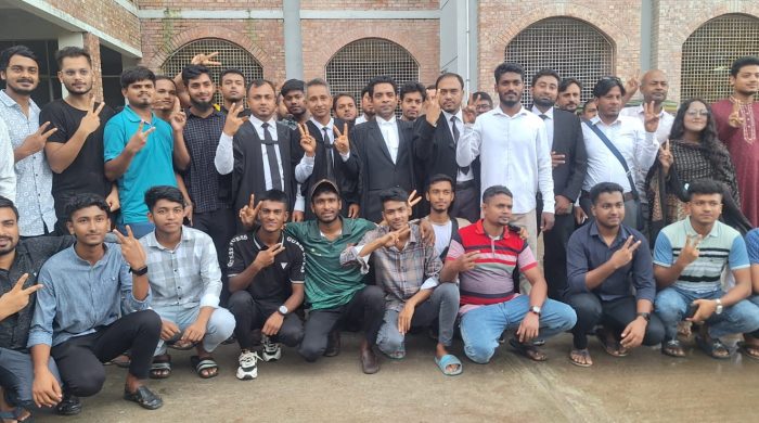 আন্দোলনরত শিক্ষার্থীদের বিনামূল্যে আইনি সহায়তায় আবুল হোসেন অ্যাসোসিয়েটস