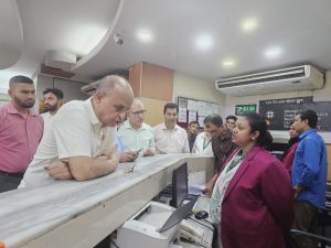 চট্টগ্রামে স্বাস্থ্যমন্ত্রীর ডায়াগনস্টিক সেন্টার পরিদর্শন