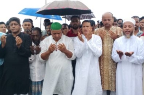 শহীদ ইমরানের কবর জিয়ারত করলো নাসিরনগর উপজেলা বিএনপি