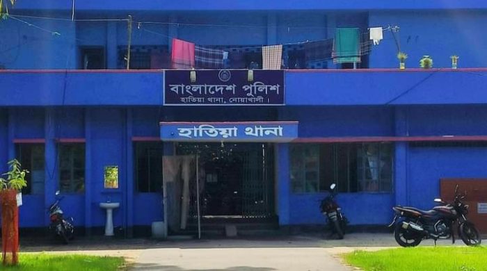 নোয়াখালীর হাতিয়াতে বাড়ি ফেরার পথে বৃদ্ধাকে কুপিয়ে হত্যা