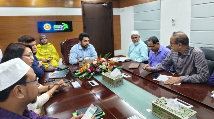 টেলিটকের সেবার মান উন্নত করার নির্দেশ উপদেষ্টা নাহিদ ইসলামের