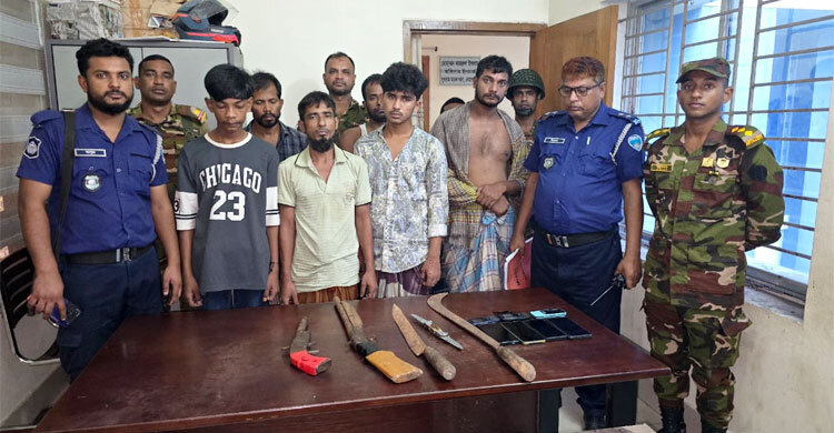 নোয়াখালীতে যুবদল নেতাসহ ৫ অস্ত্রধারী টিকটকার গ্রেপ্তার