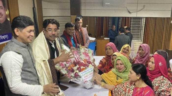 সহপাঠিদের সংবর্ধনায় সিক্ত নবনির্বাচিত এমপি শহিদুল
